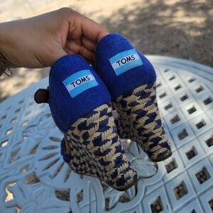 TOMS Blue Heels Summer Wedges